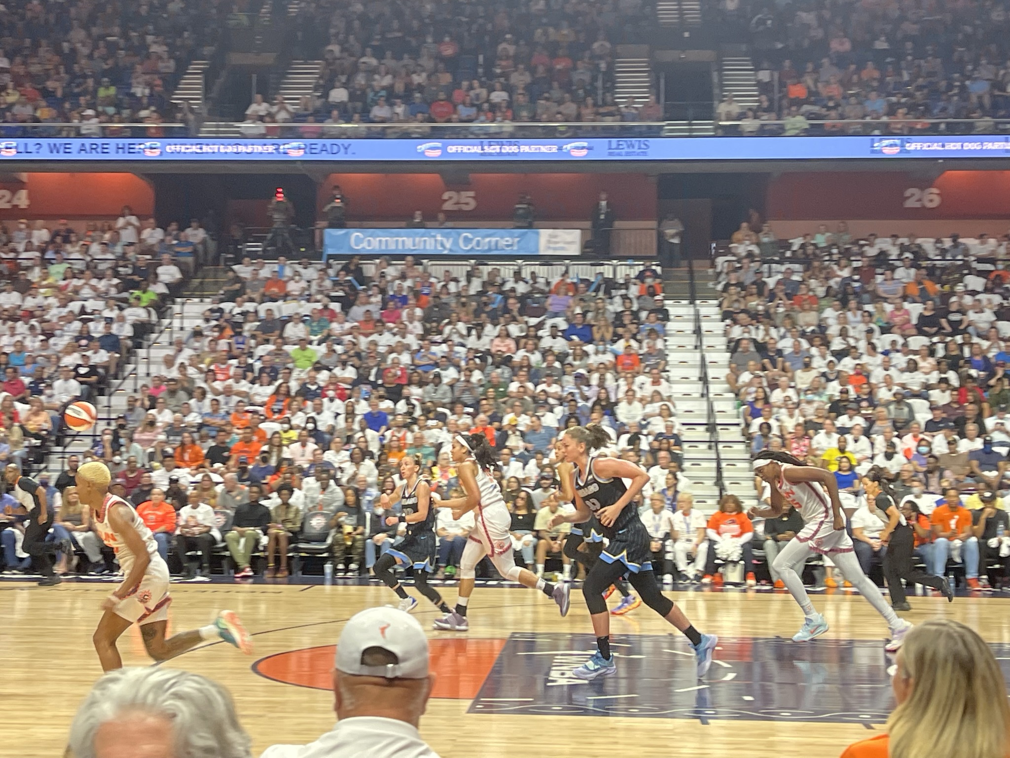 Connecticut Sun vs. Chicago Sky WNBA Playoffs Sun 72-76 Sky (Sep 4, 2022) © Dani Shaw